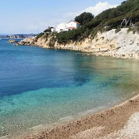 Cocoon élégant - Terrasse, Plages à Pied Et Pkg Privé Appartement *
